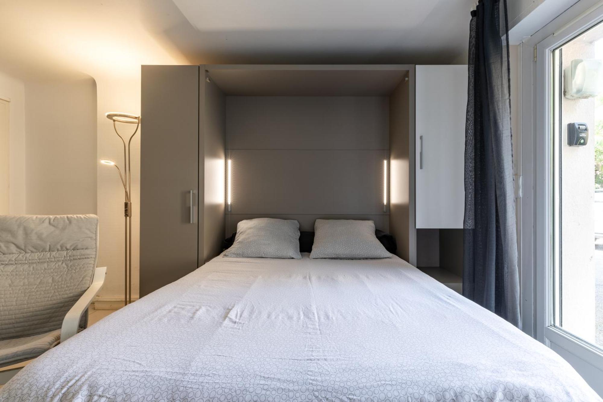 Appartement Avec Parking A 12mns Du Centre Historique De *